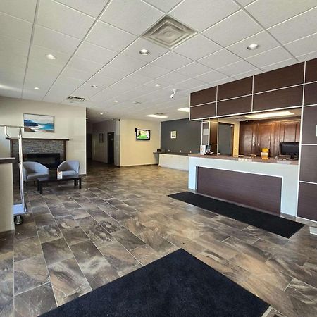 Rodeway Inn Sudbury Bagian luar foto