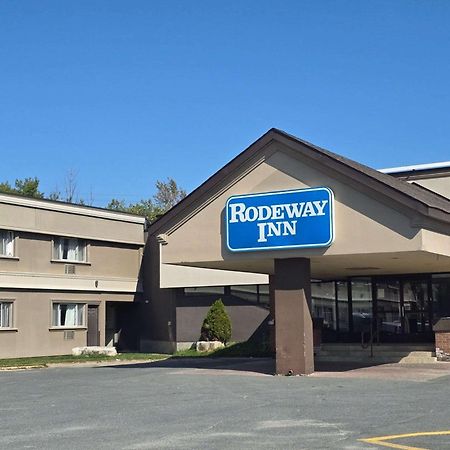 Rodeway Inn Sudbury Bagian luar foto