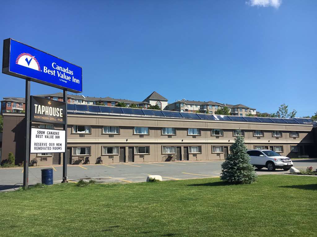 Rodeway Inn Sudbury Bagian luar foto
