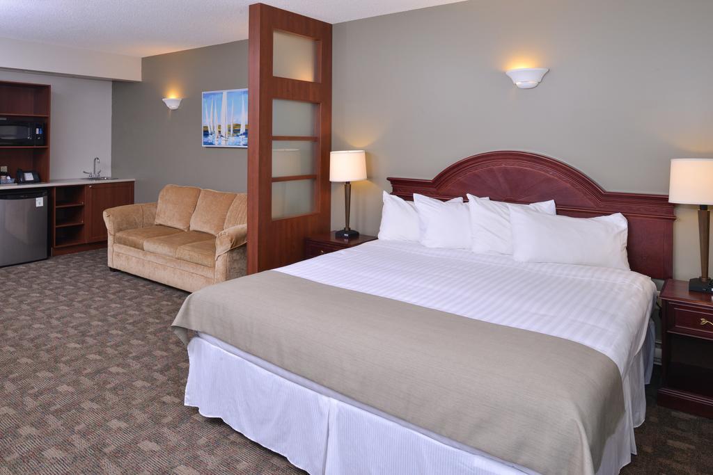 Rodeway Inn Sudbury Bagian luar foto